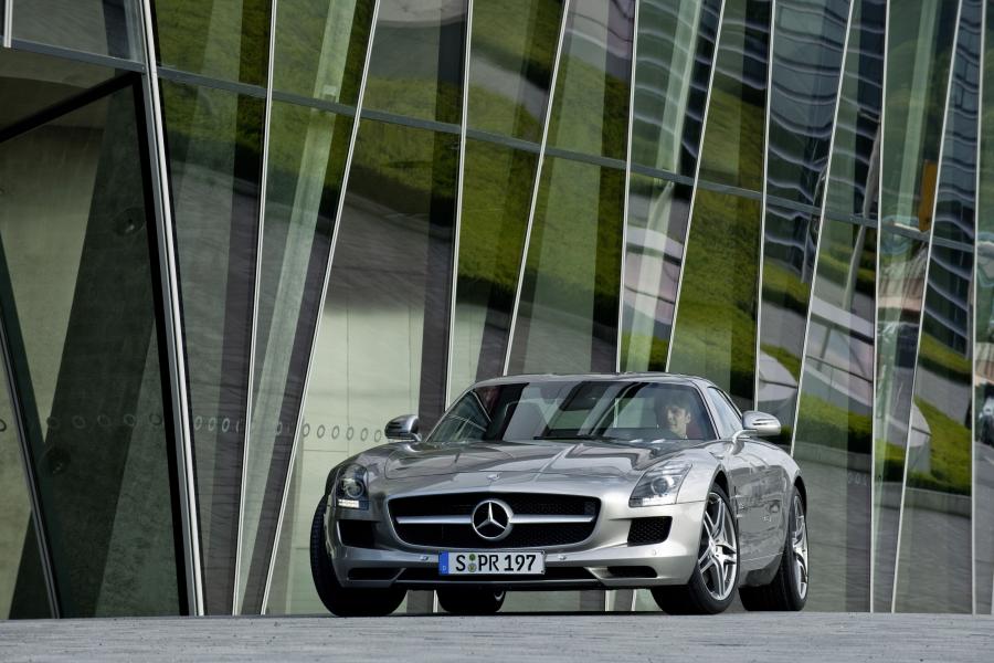  Mercedes-Benz SLS AMG 2010 года  (фото 429 из 526)